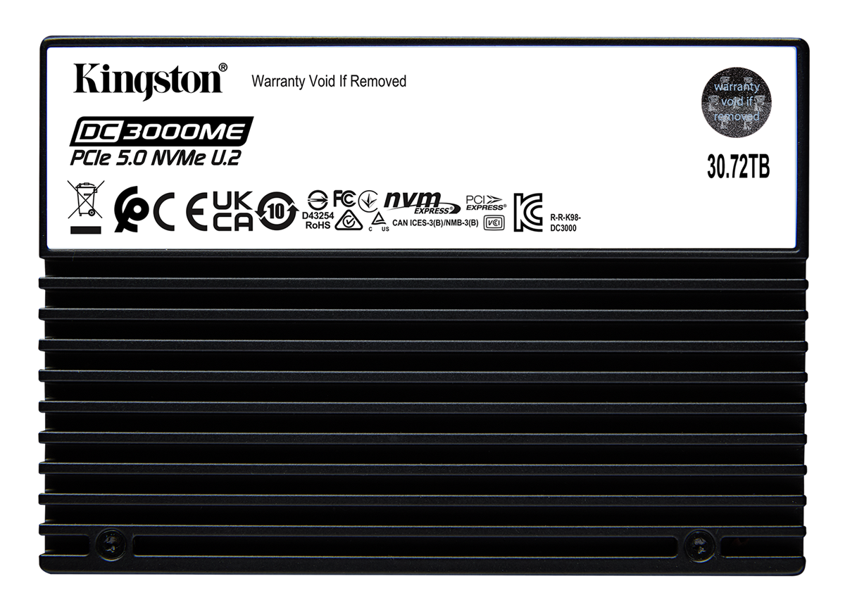 Kingston presenta gli SSD NVMe U.2 Gen5 da 30,72 TB per i data center di nuova generazione